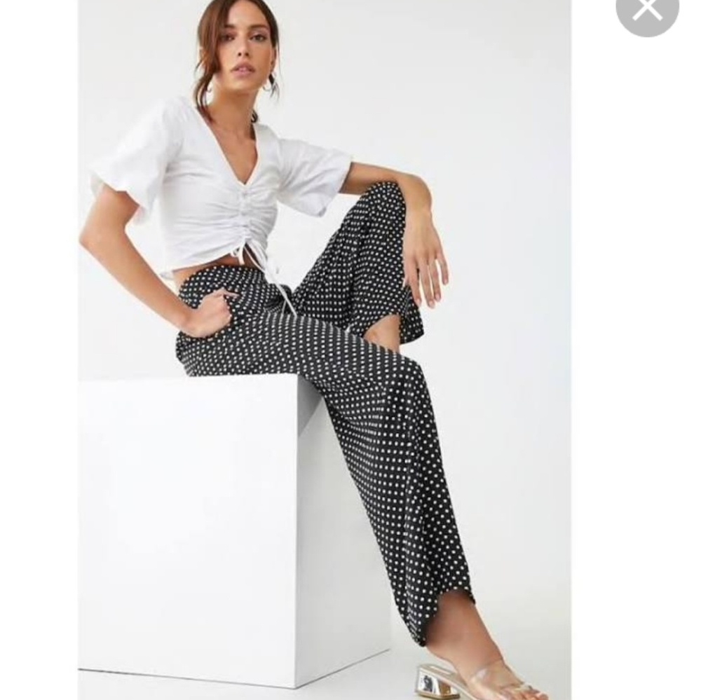 Forever 21 black & white polka dot pant size large